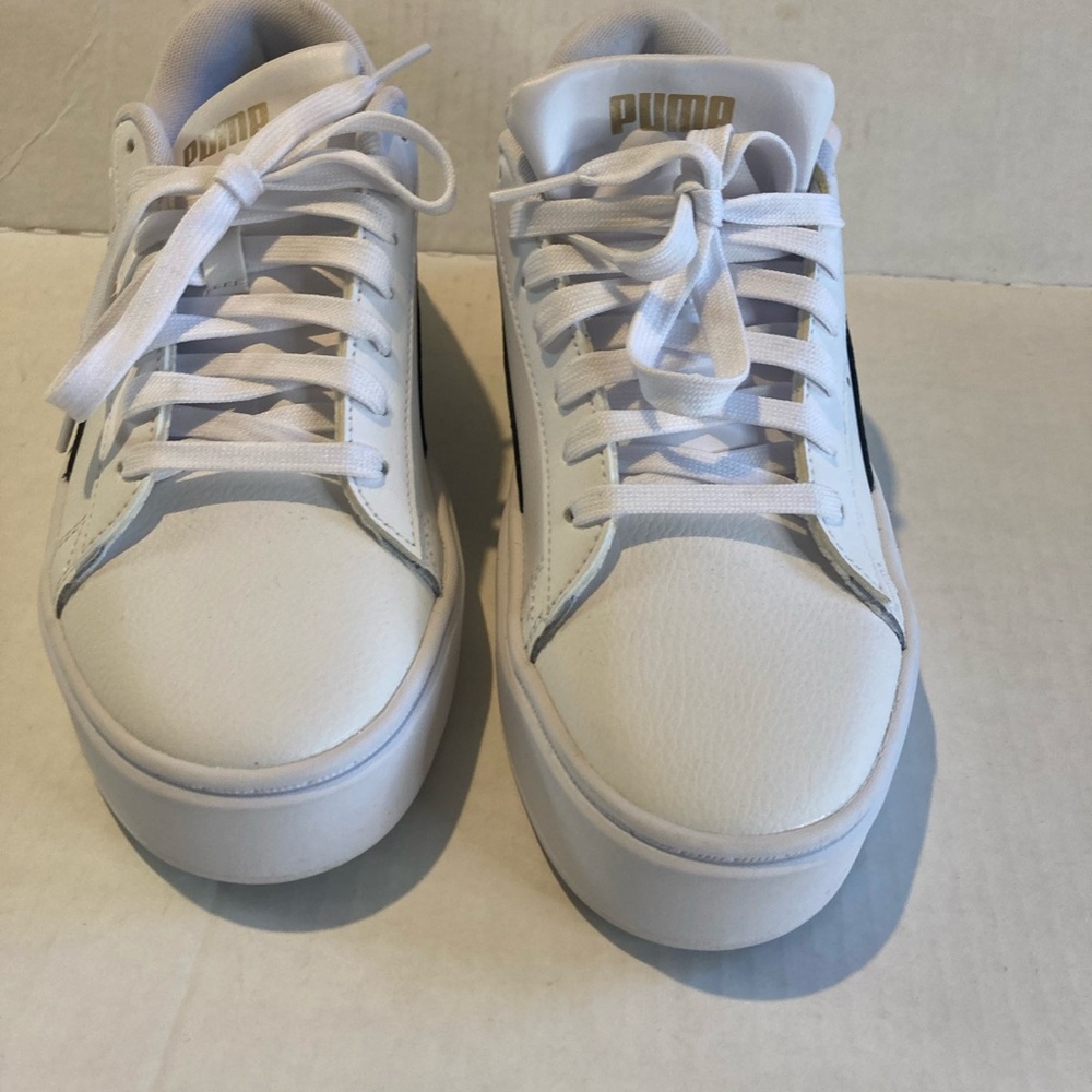 NWOT Puma White Sneakers for Women Size 8